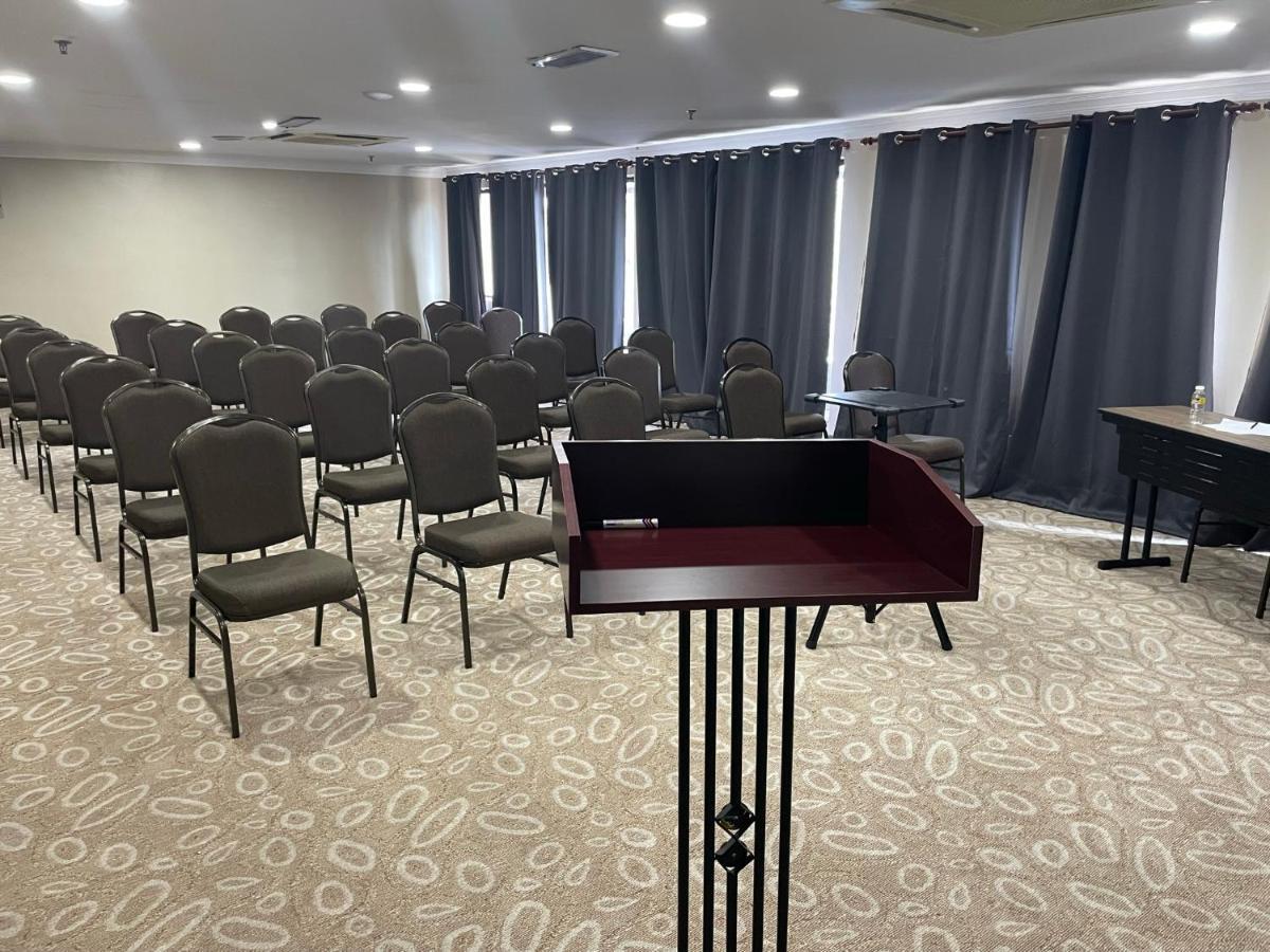 Putra Brasmana Hotel Kuala Perlis Kültér fotó