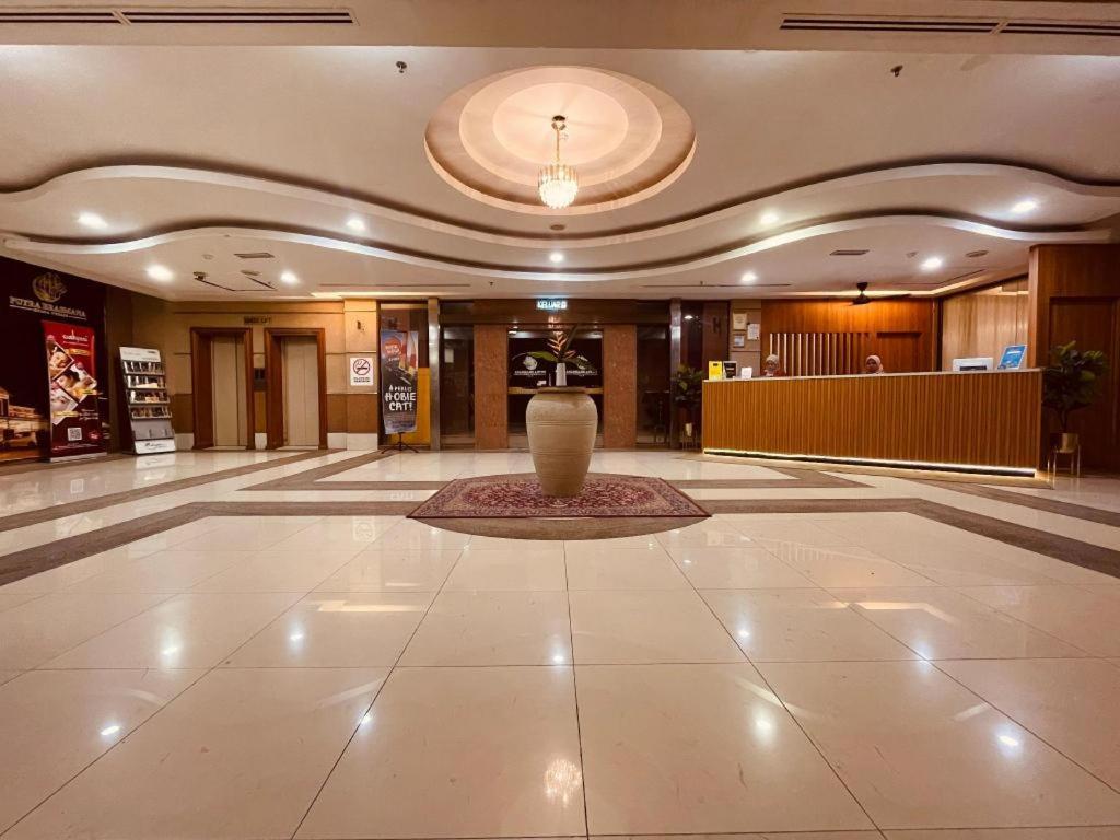 Putra Brasmana Hotel Kuala Perlis Kültér fotó