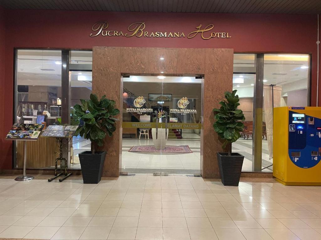 Putra Brasmana Hotel Kuala Perlis Kültér fotó