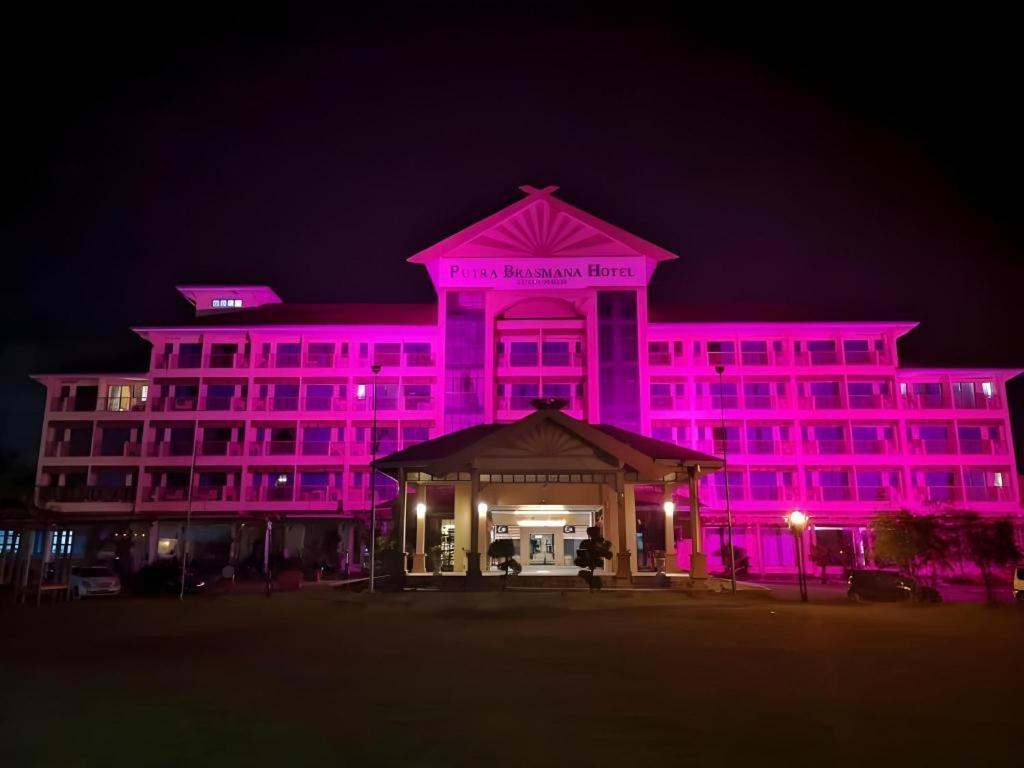 Putra Brasmana Hotel Kuala Perlis Kültér fotó