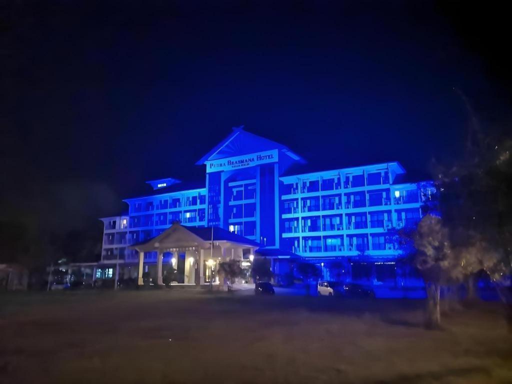 Putra Brasmana Hotel Kuala Perlis Kültér fotó