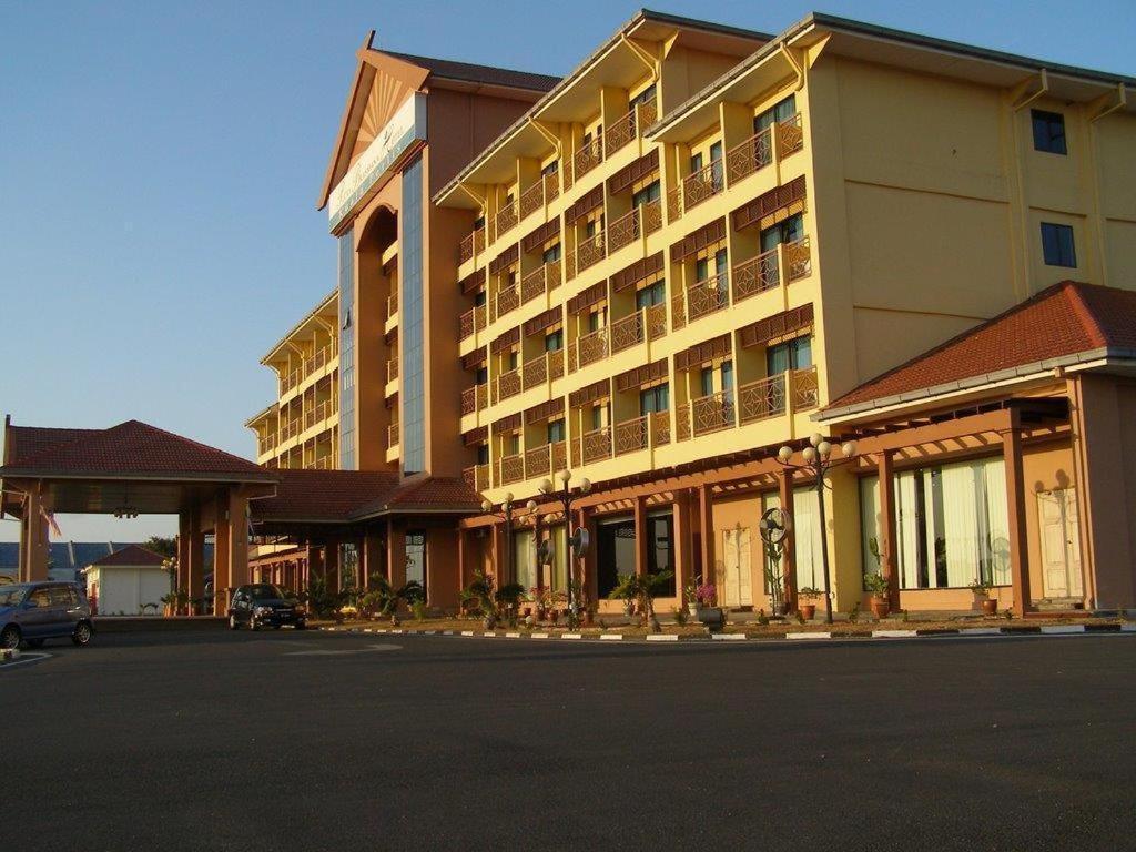Putra Brasmana Hotel Kuala Perlis Kültér fotó