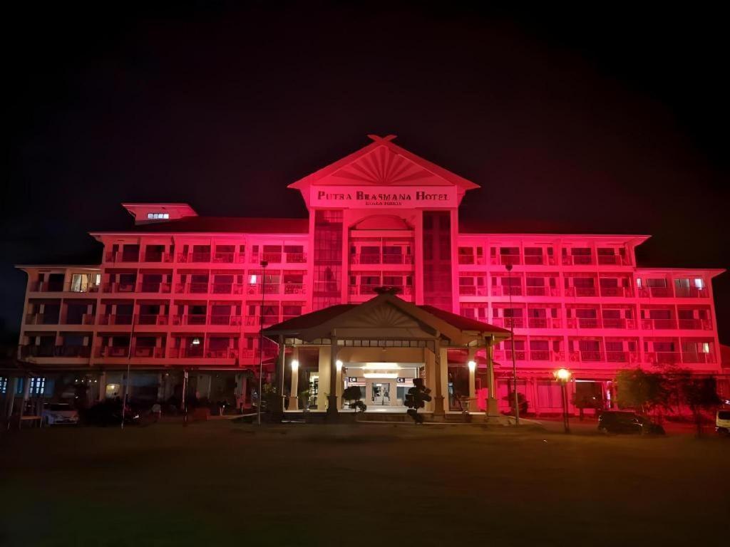 Putra Brasmana Hotel Kuala Perlis Kültér fotó