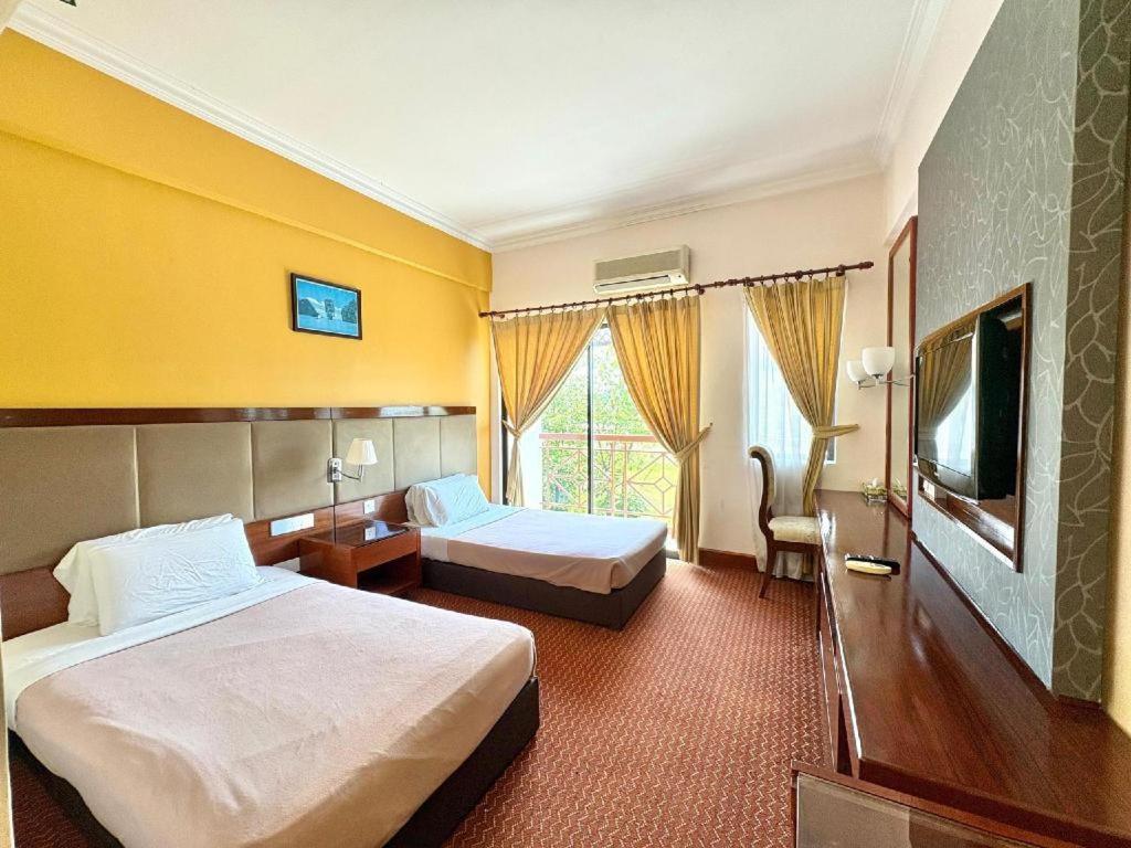 Putra Brasmana Hotel Kuala Perlis Kültér fotó