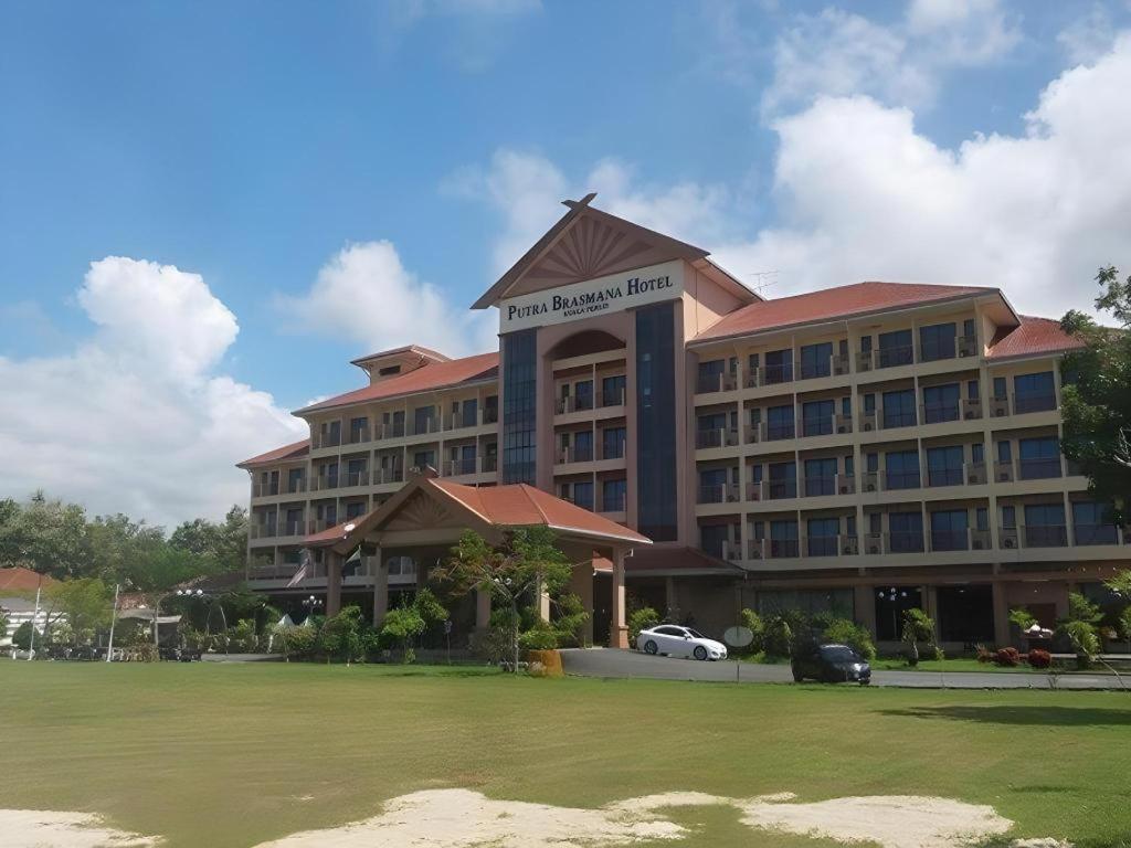 Putra Brasmana Hotel Kuala Perlis Kültér fotó
