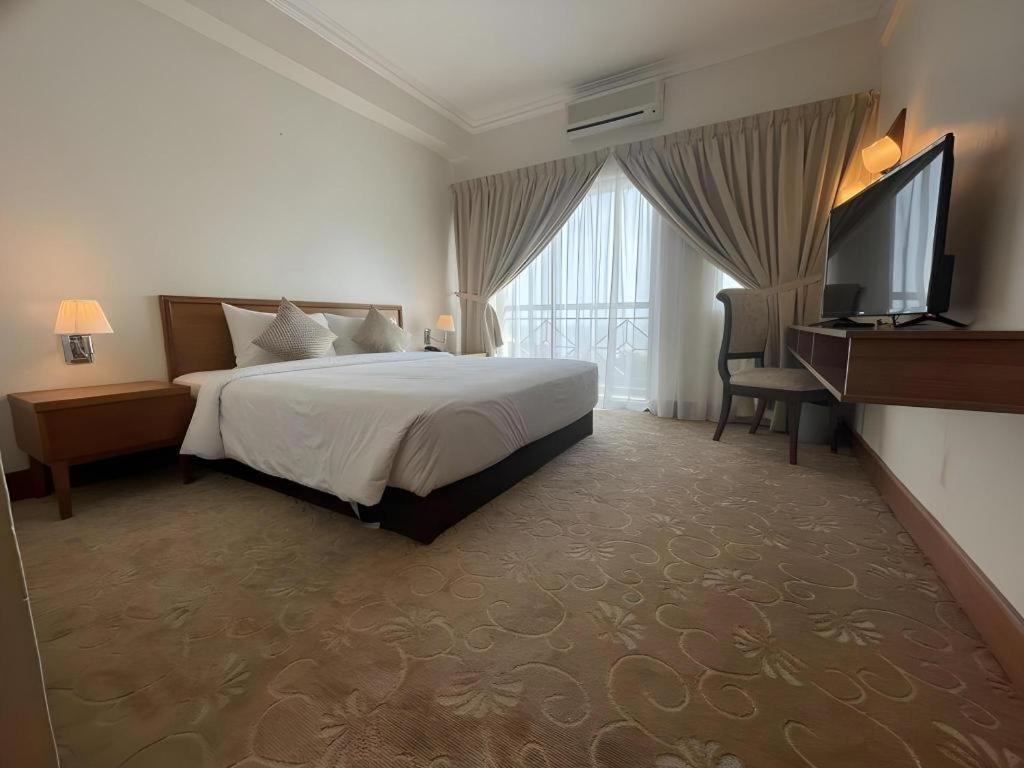 Putra Brasmana Hotel Kuala Perlis Kültér fotó